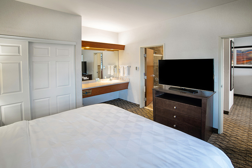 Executive Suite bedroom at Holiday Inn West Yellowstone