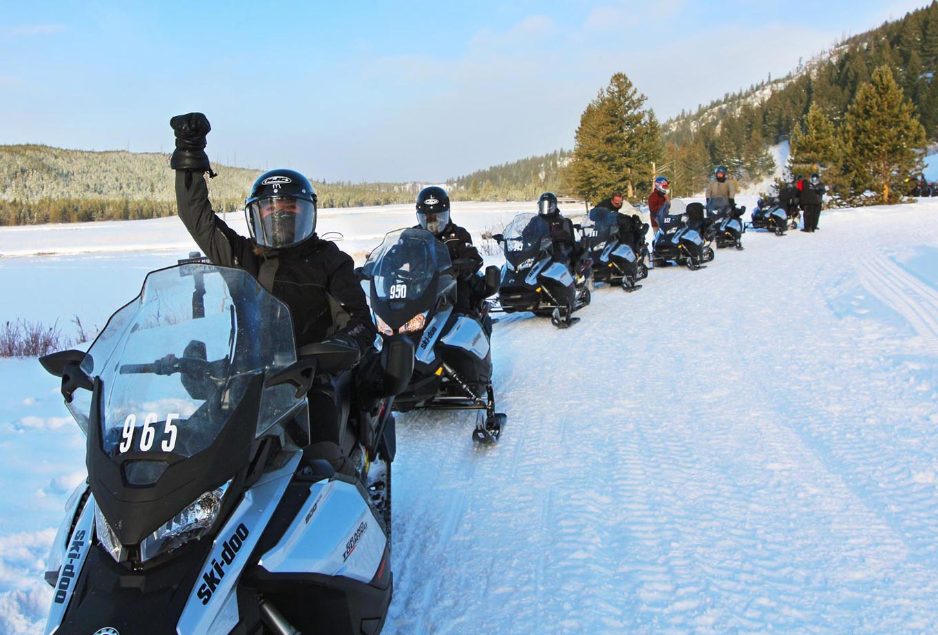 Yellowstone National Park Snowmobile Tours