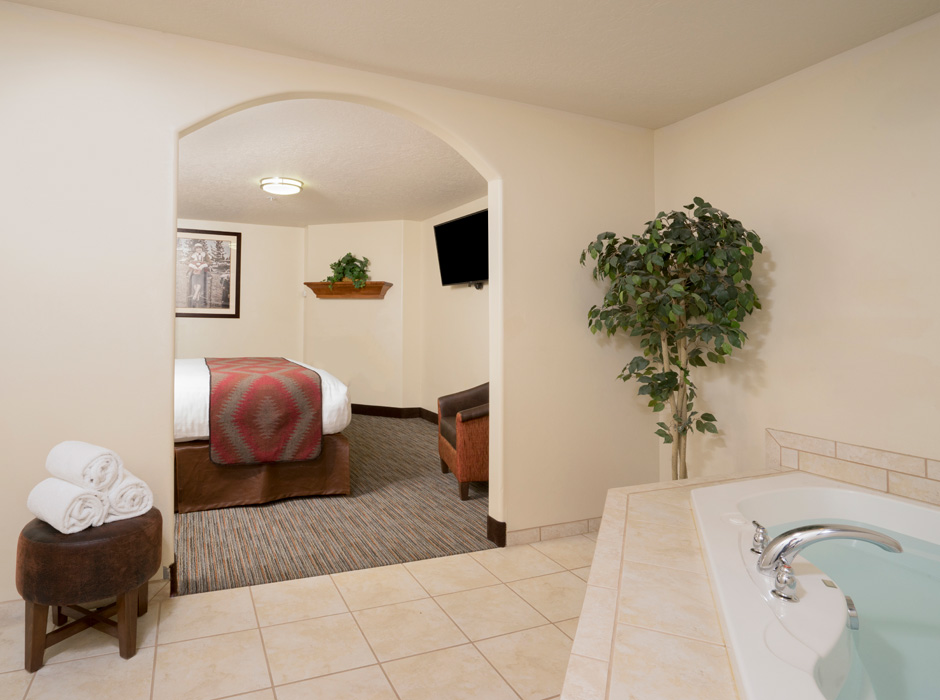 Yellowstone Park Hotel remodeled Jacuzzi bathroom