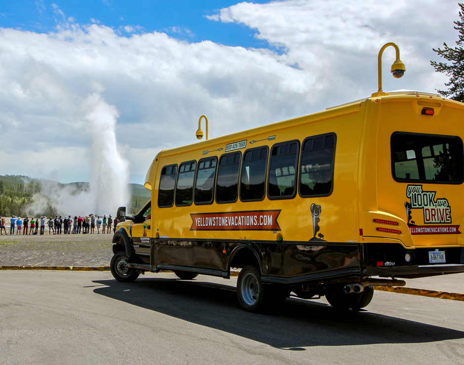 Summer tours of Yellowstone National Park