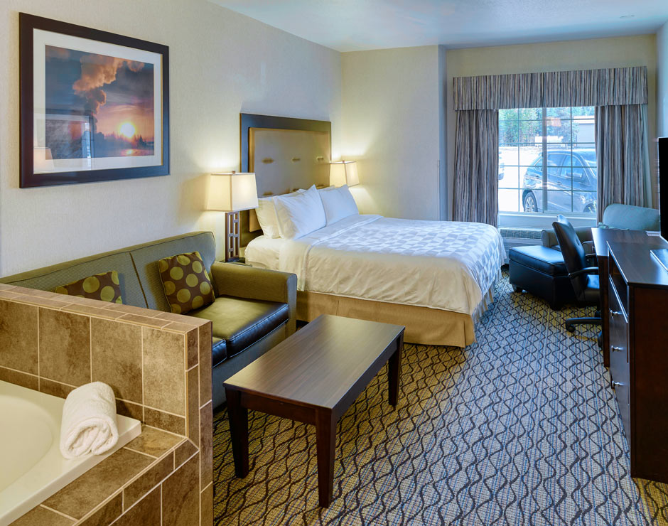 King Spa room at Holiday Inn West Yellowstone